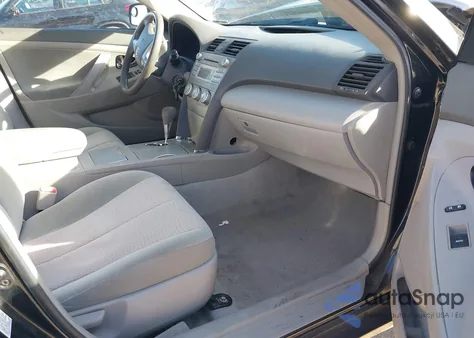 2011 Toyota Camry Le z USA, uszkodzony, nr VIN 4T1BF3EK8BU208430